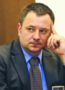 Mariusz Swora, były prezes Urzędu Regulacji Energetyki, dr nauk prawnych i wykładowca akademicki, adwokat