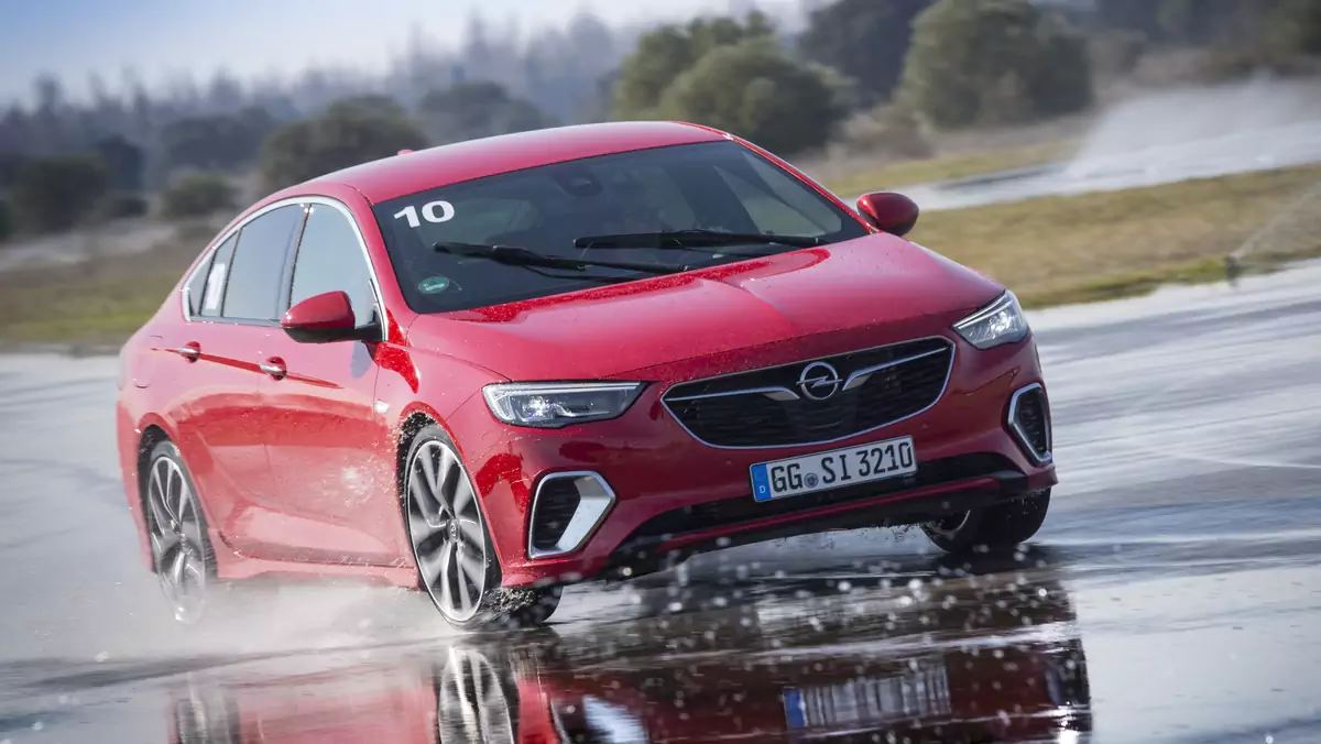 Opel Insignia GSi