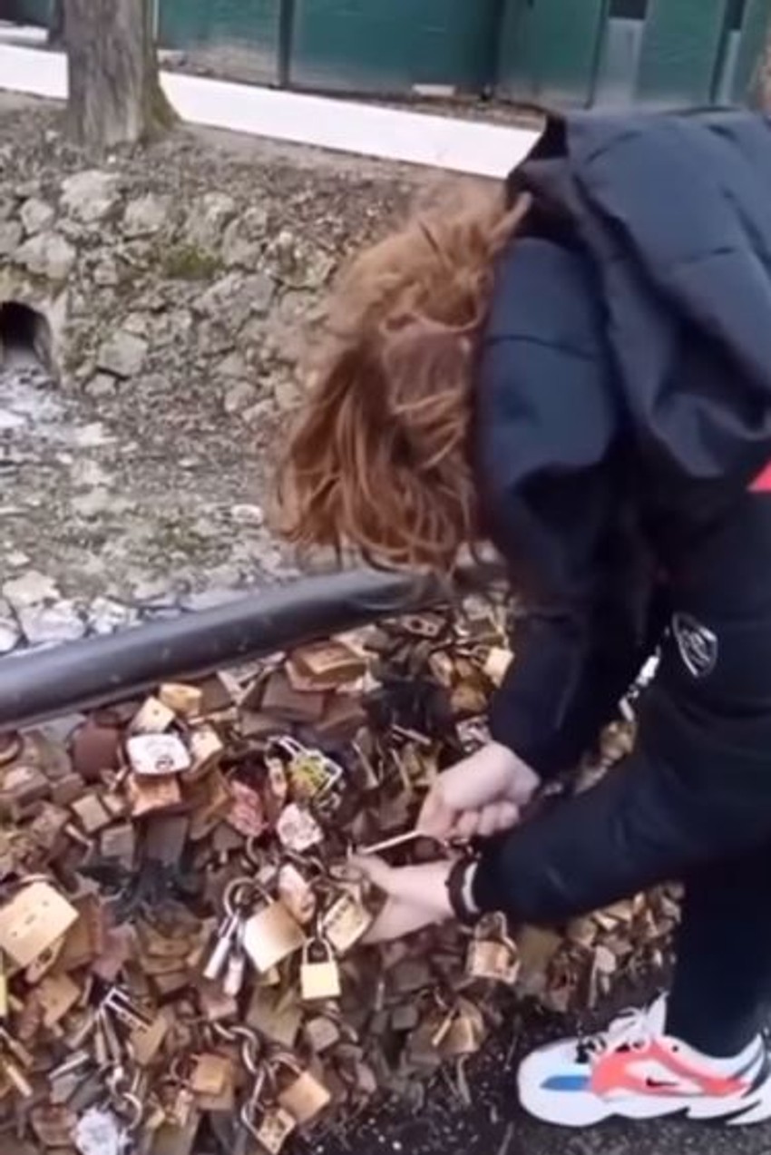 Slidanje katanca ljubavi