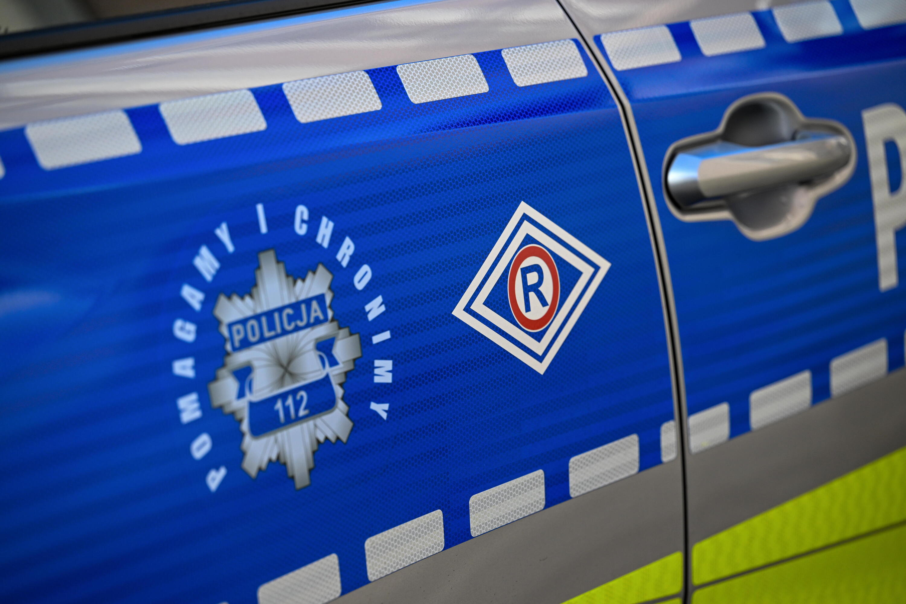 Pościg w Kielcach: Nietrzeźwy z zakazem dachował, 6 osób w szpitalu