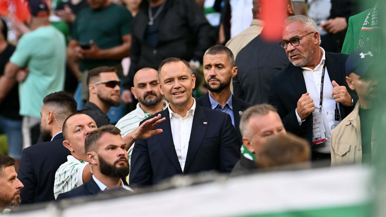 Karol Nawrocki zaskoczył obecnością na meczu. Tak skomentował przyjście na trybunę