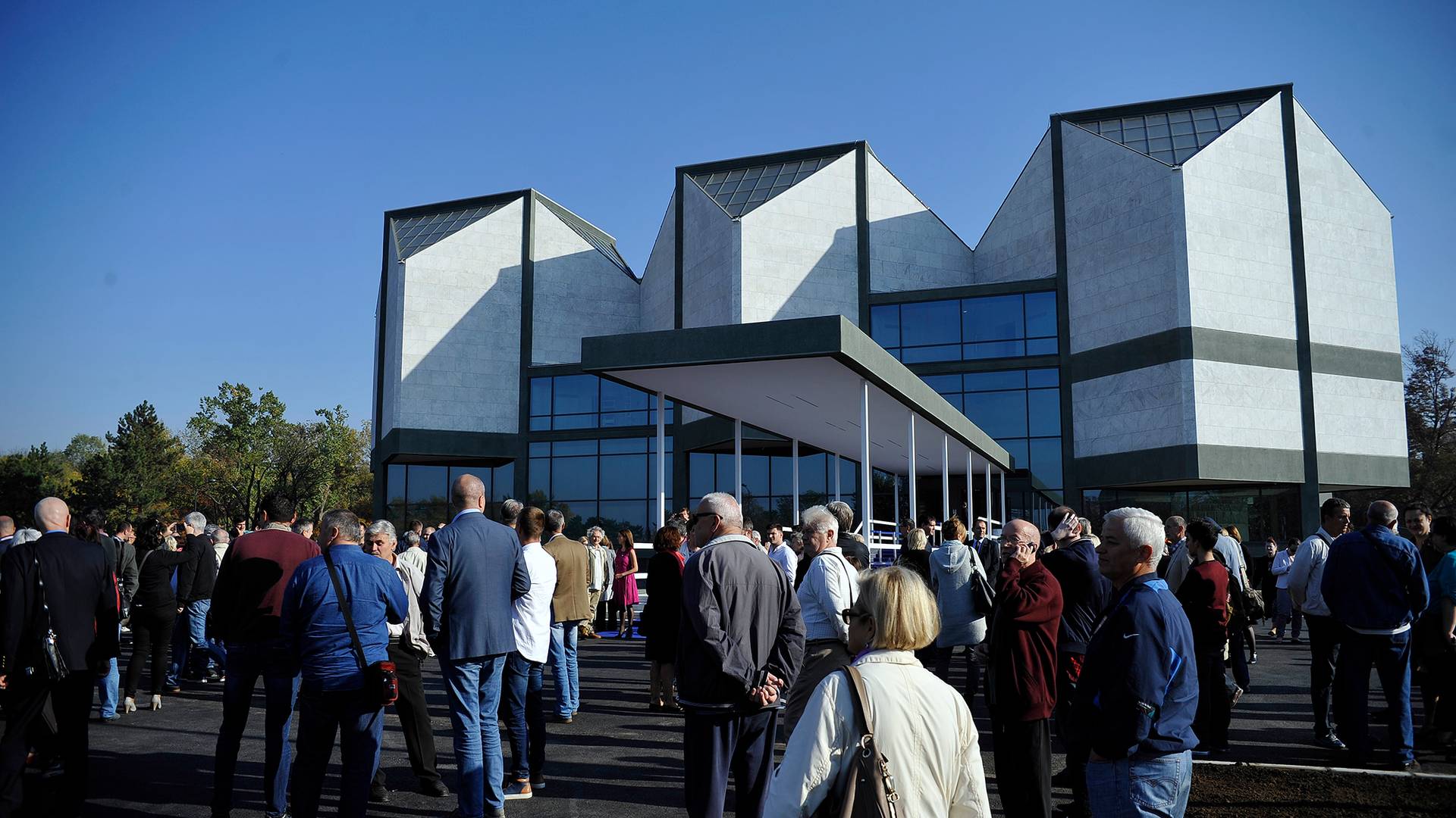 Najlepša slika sa otvaranja Muzeja savremene umetnosti