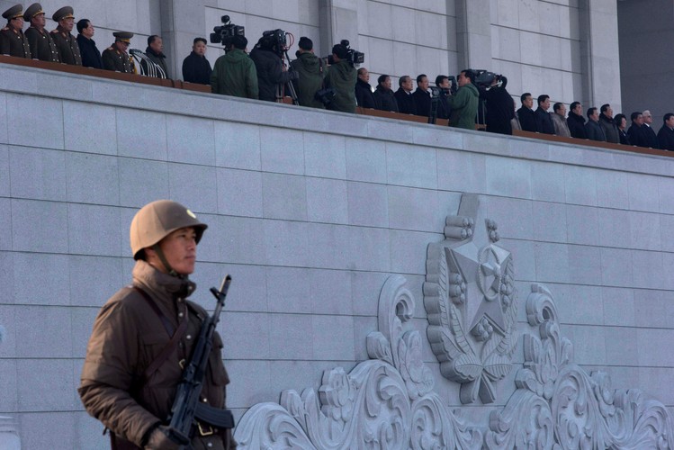 Pierwsza rocznica śmierci Kim Dzong Ila