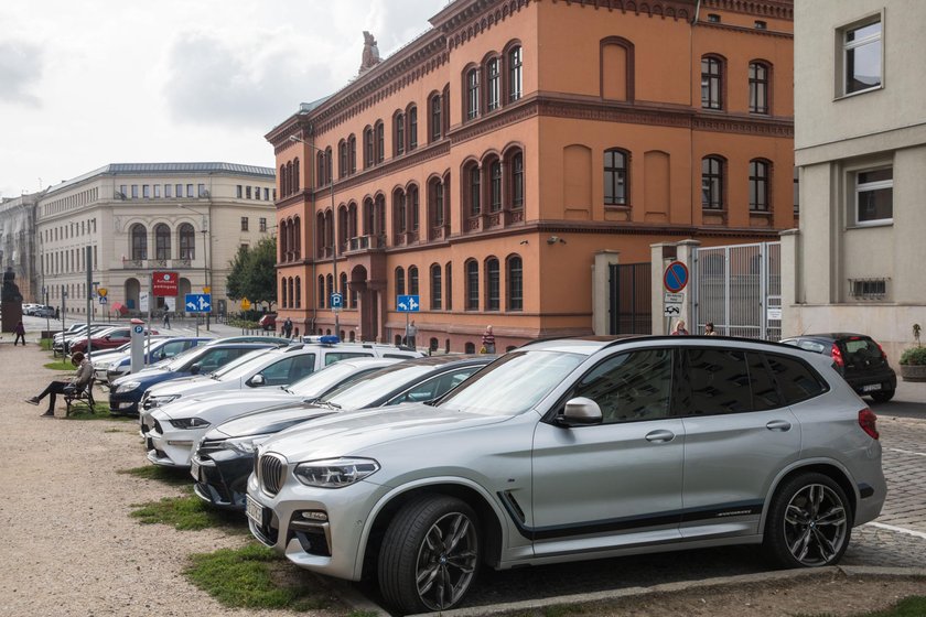 Łupią kierowców na strefie