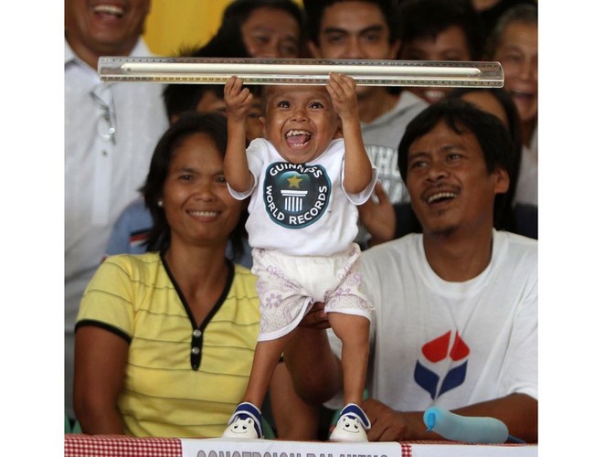 Jest jednym z czwórki rodzeństwa, ale tylko on jest tak niewielkiego wzrostu