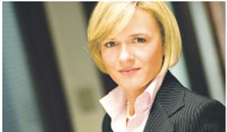 Kiedy pracodawca musi wypłacić premię byłemu pracownikowi