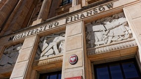 NBP i KNF: wyższy CIT od banków przełoży się na ceny ich usług. MF: po trzech latach zrobimy przegląd przepisów