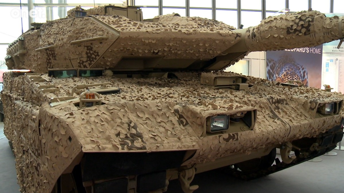 Gliwickie zakłady Bumar-Łabędy, będące częścią Polskiej Grupy Zbrojeniowej zmodernizują czołgi Leopard 2. Umowa w tej sprawie została podpisana 28 grudnia w Radomiu. Remont 128 maszyn będzie kosztował 2 mld zł.