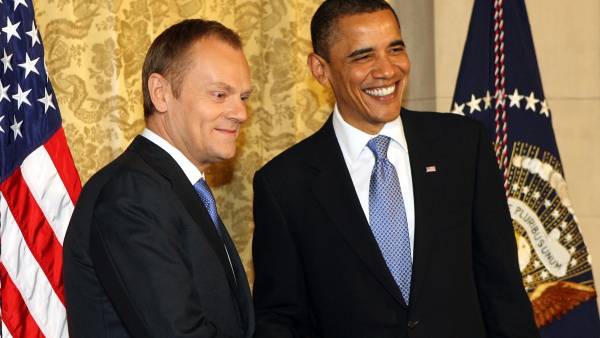 Na konferencji prasowej po spotkaniu z Barackiem Obamą premier Donald Tusk zapewnił, że podpisanie układu START II nie zmieni amerykańskiego stanowiska ws. budowy tarczy antyrakietowej oraz przyszłości NATO. - Ale są rozbieżności interpretacyjne w tej sprawie pomiędzy USA a Rosją. I dla nas to chyba dobrze - skomentował premier.