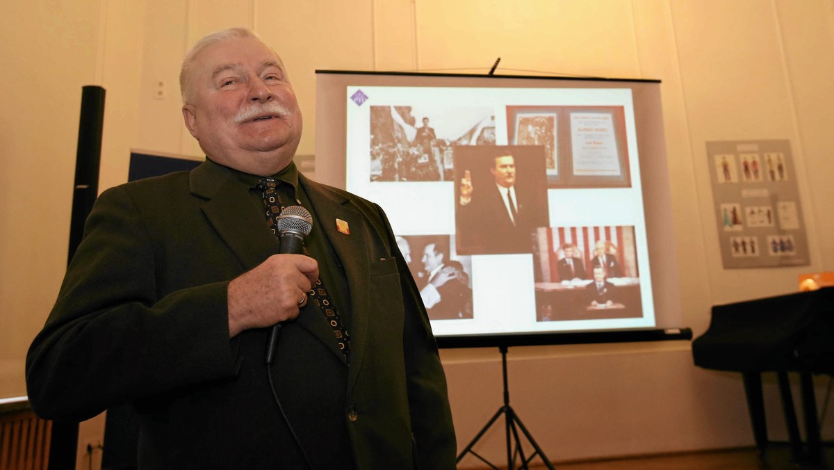 — Ponieważ Lech Wałęsa w ostatnich dniach posunął się do insynuowania mi choroby psychicznej, oświadczam, że jest to kłamstwo i żaden lekarz, ani żaden sąd tego nie potwierdzi — oświadcza Krzysztof Wyszkowski, który pozostaje w sporze z byłym prezydentem.