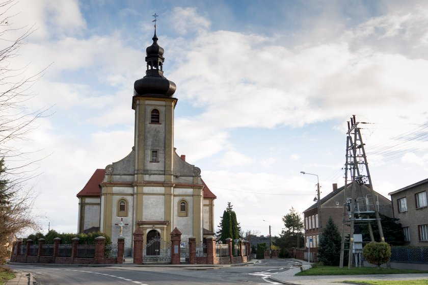 Ksiądz uprawiał seks z głuchoniemą dziewczyną