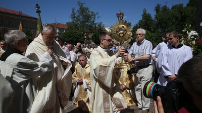 WARSZAWA BOŻE CIAŁO PROCESJA