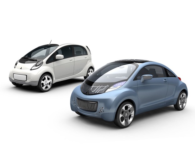 Mitsubishi i MiEV Sport Air to prototyp od początku do końca, oznacza to, że trafi do muzeum, a my możemy zapomnieć o jego produkcji - być może w przyszłości niektóre jego elementy trafią do innych modeli. Znacznie lepiej wygląda sytuacja drugiej gwiazdy szwajcarskiej wystawy...