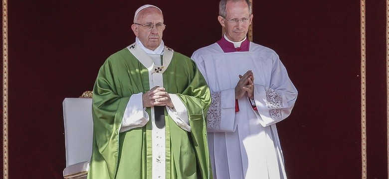 Papież do katechetów: Nie tropić nieszczęść, zagrożeń i dewiacji. Słudzy Boga nie mogą być smutni i żałośni