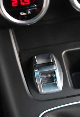 Alfa Romeo Giulietta 1750 TBI/235 KM w wersji Quadrifoglio Verde, czyli Monica Bellucci na torze