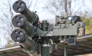 Wielka Brytania dostarczy Ukrainie pojazdy opancerzone Stormer z pociskami Starstreak