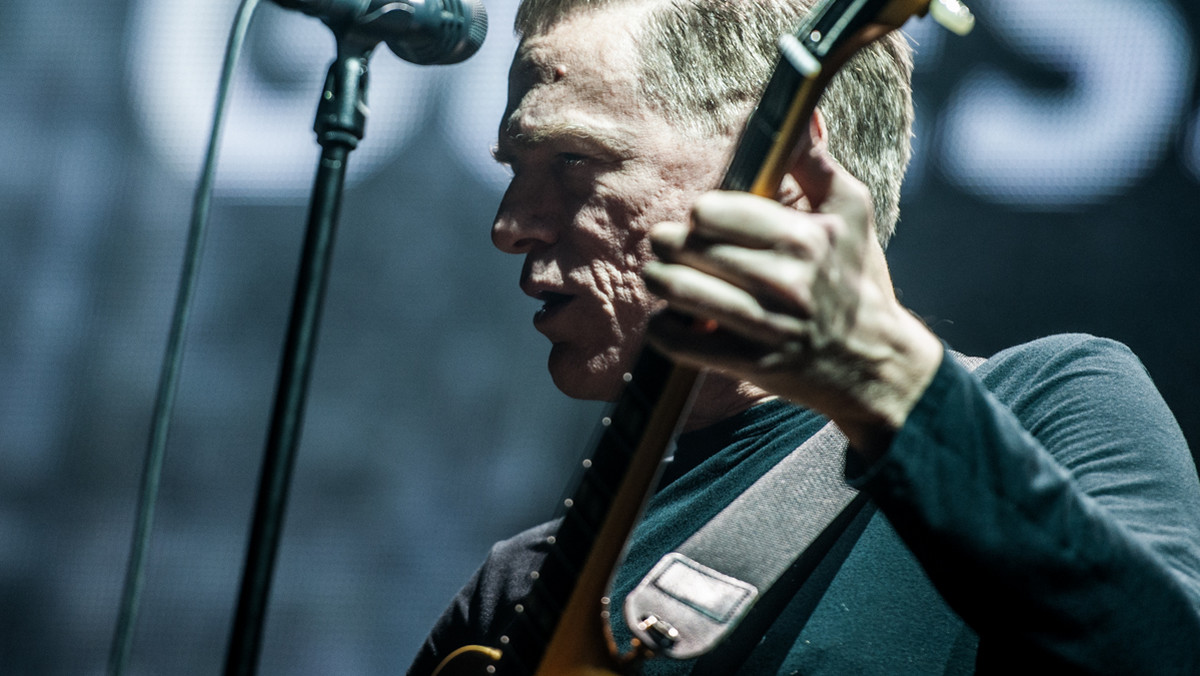 Rock ma wiele twarzy. Począwszy od mocnych gitarowych brzmień, przez niemal popowe wokalizy, aż po cichutkie balladowe melodie. 21 czerwca Bryan Adams, autor wielkiego przeboju lat 90. "(Everything I Do) I Do It for You", wystąpi w Ergo Arenie, położonej na granicy Gdańska i Sopotu oraz 22 czerwca we wrocławskiej Hali Orbita. Z tej okazji postanowiliśmy przypomnieć sobie dziesięć najlepszych przebojów ostatniej dekady XX wieku. Trudno było wybrać jedynie 10 piosenek, dlatego dobraliśmy tak zróżnicowane utwory, by każdy z was odnalazł coś dla siebie. Zobaczcie nasze zestawienie.Bryan Adams - "(Everything I Do) I Do It for You"