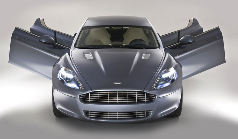 Aston Martin Rapide: nowe zdjęcia czterodrzwiowego coupe