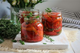 PEČENE PAPRIKE NA VRANJANSKI NAČIN iz kuvara starog 73 godine: Najbolja zimnica sa juga Srbije