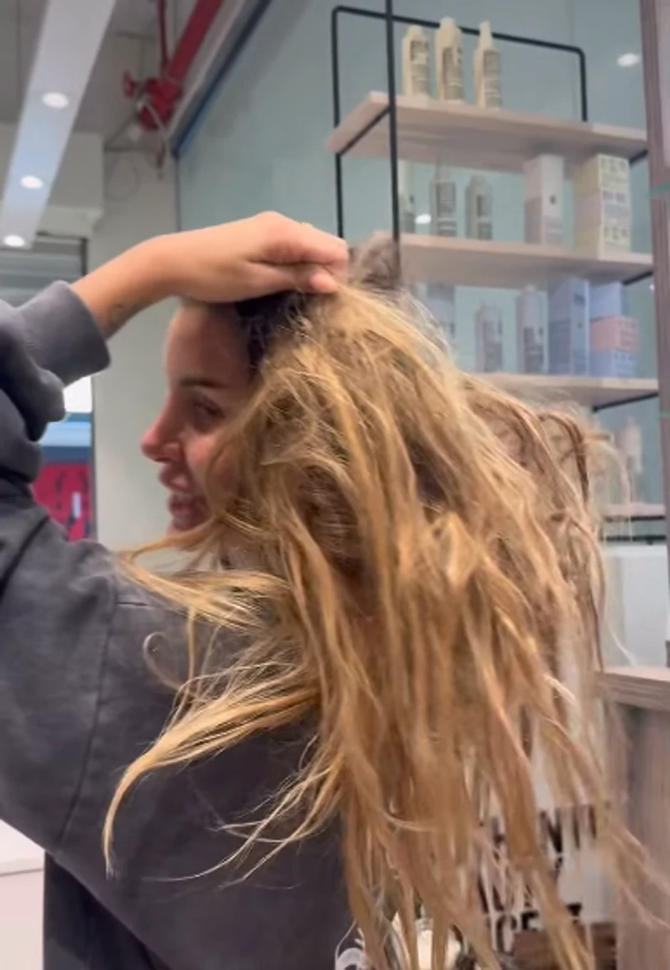 Jelena Radanović snimala ućebanu kosu