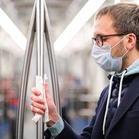 Szombattól zárt térben kötelező lesz a maszk - mutatjuk a kivételeket is