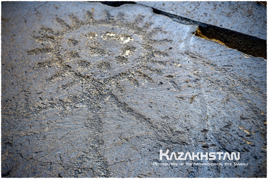 Petroglify w wąwozie Tamgały, Kazachstan