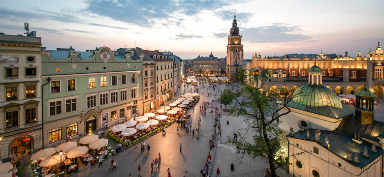 Można sprzedawać alkohol nocą w centrum Krakowa. WSA wstrzymał wykonanie uchwały