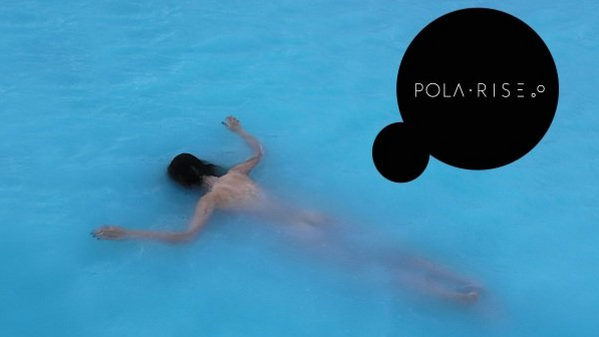 Pola Rise powoli budowała swą pozycję na rodzimym rynku muzycznym przez minione trzy lata. Brak pośpiechu okazał się ze wszech miar udanym posunięciem. Dowodem tego debiutancki album polskiej wokalistki.