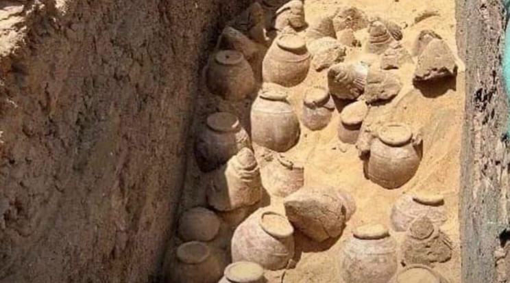 5000 éves borosüvegekre bukkantak Egyiptomban /Fotó: YouTube
