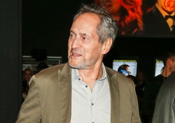 Prezydent składa urodzinowe życzenia Jerzemu Zelnikowi i dziękuje mu za rolę w "Smoleńsku"