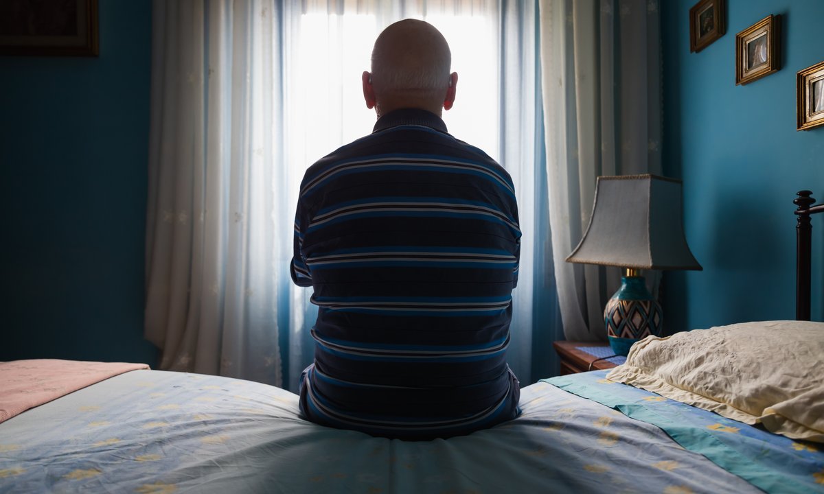 To dlatego seniorzy budzą się bardzo wcześnie. Zmiany w mózgu są nieuchronne