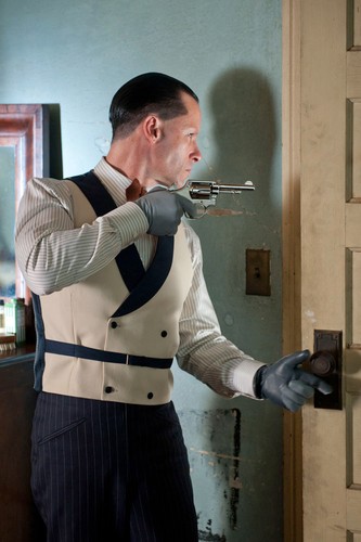 Guy Pearce w filmie 'Gangster'