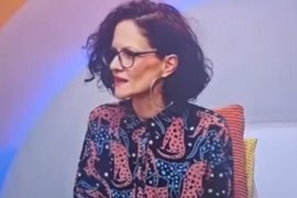 CRNOGORSKA VODITELJKA napravila LAPSUS ZA PAMĆENJE! Kad je OVO izustila, svi su se uhvatili za stomak: "Prvo što ti... na pamet!", poznati gost PRASNUO U SMEH, a i ona kad je shvatila ŠTA JE REKLA