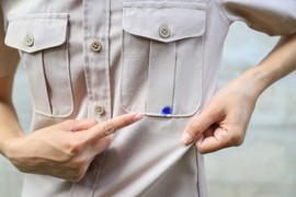 Stručnjak otkriva NAJEFIKASNIJI TRIK ZA SKIDANJE FLEKA: Mrlje od mastila nestaju bez traga uz sredstvo koje svi imamo u kući