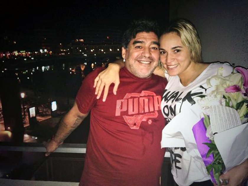 Maradona wciąż w formie. Zobacz jak tańczył ze swoja narzeczoną. WIDEO