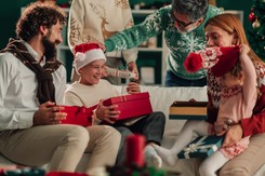 Pomysły na prezenty na święta dla niego i dla niej. Sprawdzone inspiracje, które sprawią wiele radości