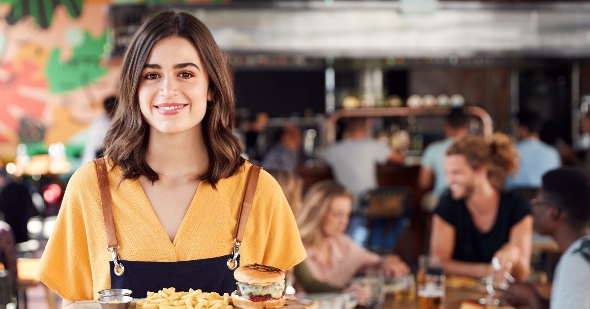 Umowa zlecenia z uczniem lub studentem. Czy może być oskładkowana?