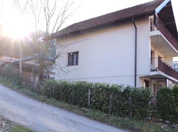 Ovo je kuća u kojoj je odrastao Božo Vrećo: Mesto gde je bol pretvorena u umetnost