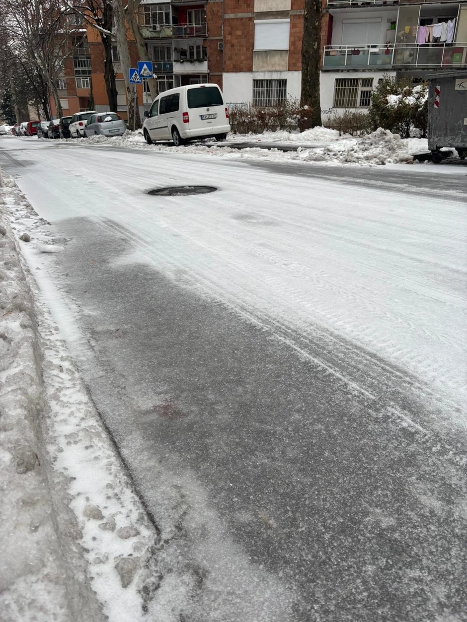 Sneg i led na putu uzroci povećanog broja preloma u Beogradu