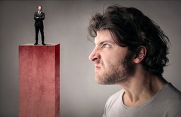 Wkurzeni.pl: Polska - kraj nierówności. Najbardziej nas irytuje, że inni mają więcej, a dogonić ich trudno