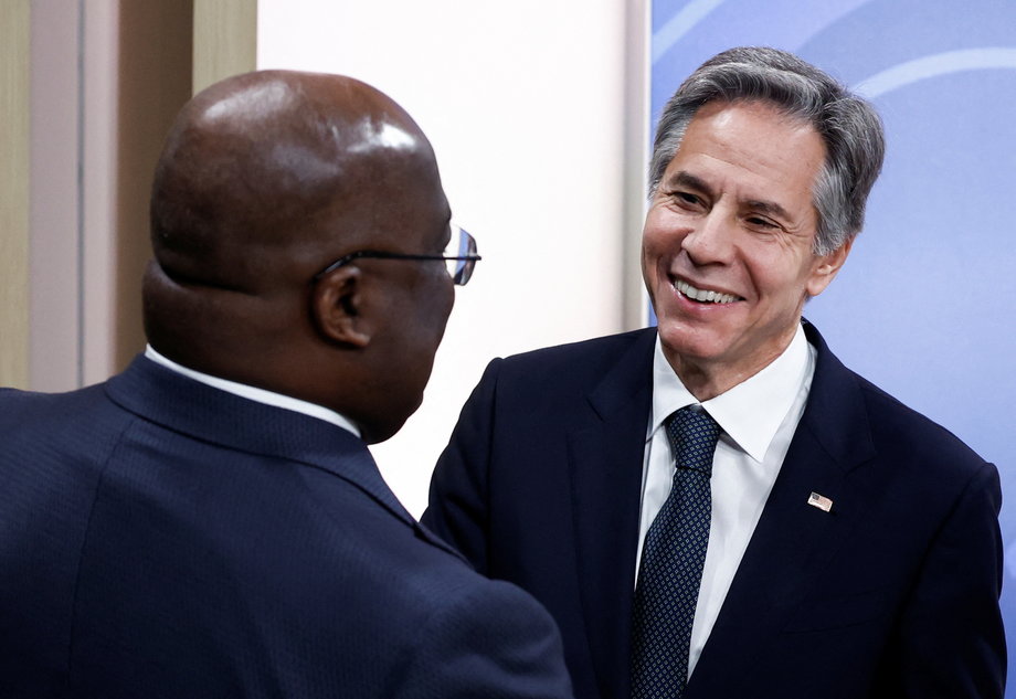  Sekretarz USA, Antony Blinken, rozmawia z prezydentem Demokratycznej Republiki Konga, Felixem Tshisekedi. 