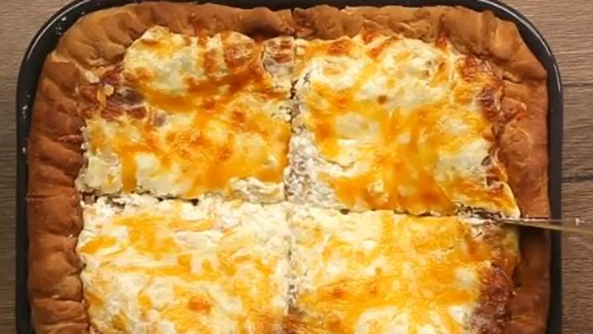 Sycąca lasagna a'la pizza