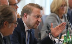 Wiceminister klimatu: Dymisja w GIOŚ za sytuację na Odrze zbyt szybka