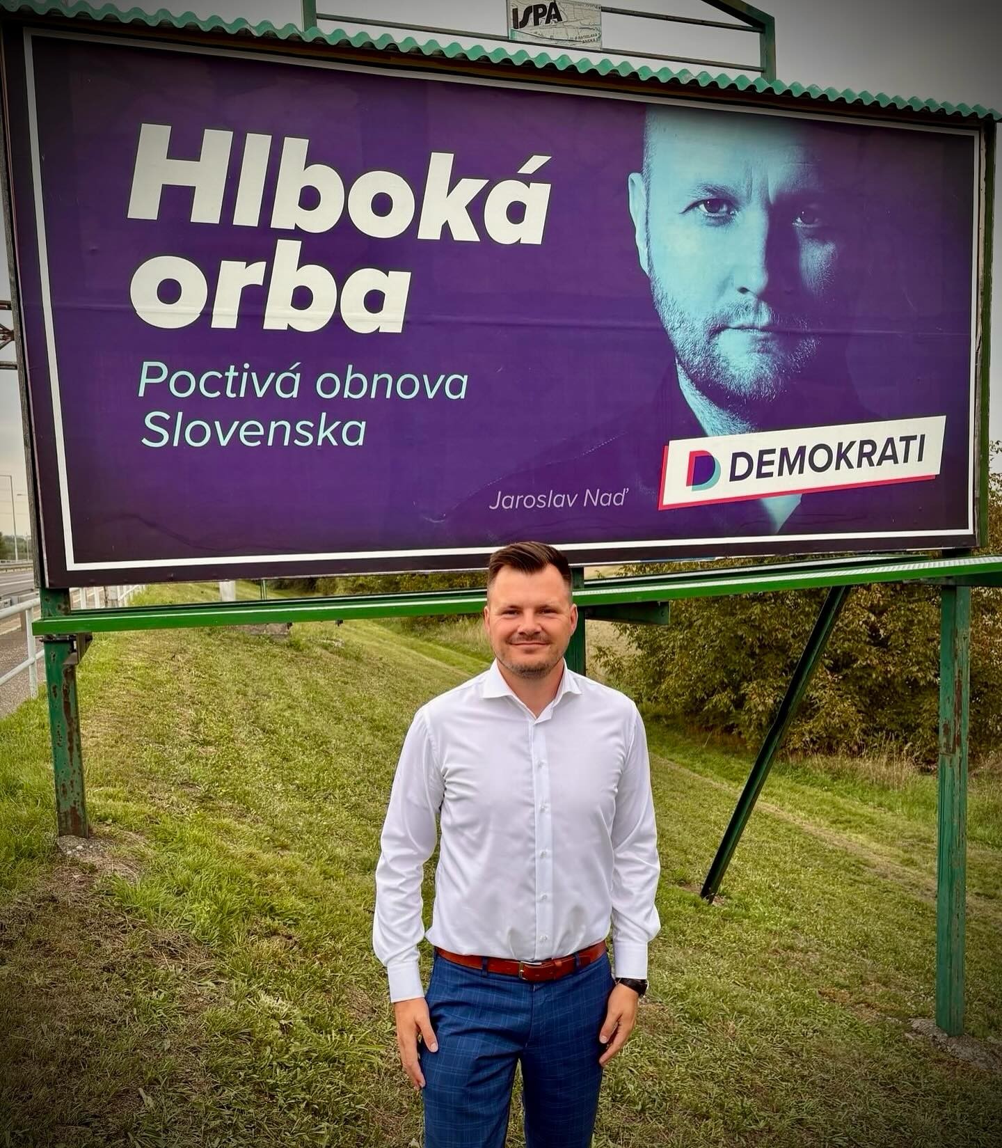 Člen strany Demokrati Michal Pavík.