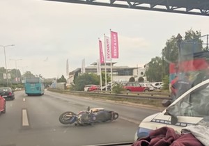Oboren motociklista kod Autokomande