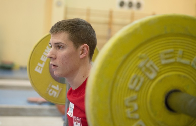 Tak trenują polscy sztangiści. Przerzucają tony żelaza
