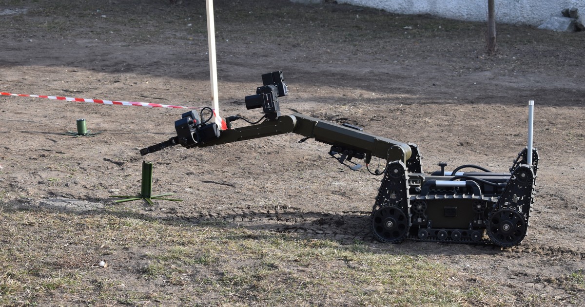 Meet the little robot helping Ukrainian deminers clean up the massive ...
