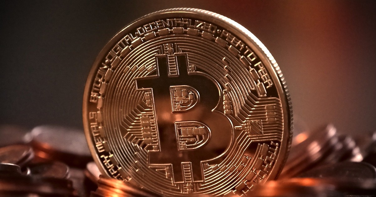 How Bitcoin Investing differs from Bitcoin Mining - Vimarsana News