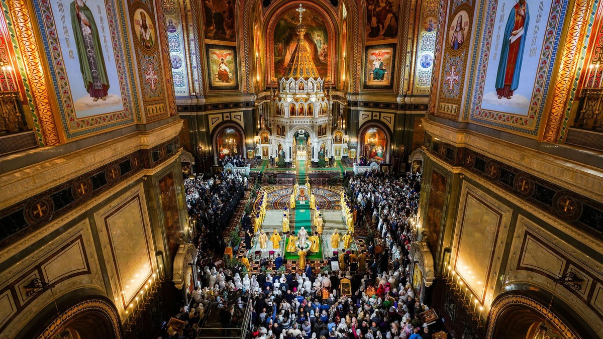 Patrijarh Kiril, poglavar ruske pravoslavne crkve, služio je božićnu liturgiju u Hramu Hrista Spasitelja u Moskvi, glavnom gradu države | Foto: VLASOV SERGEY/PATRIARCH OF MOSCOW PRESS SERVICE HANDOUT/EPA/Shutterstock