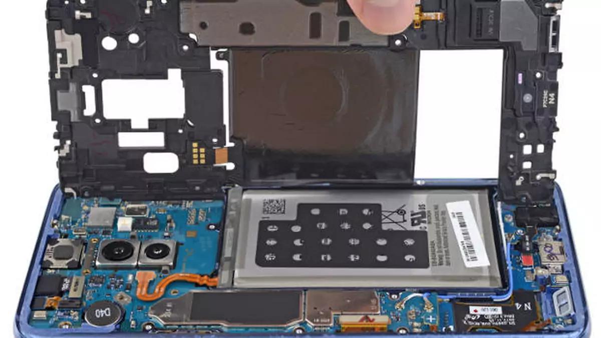 Samsung Galaxy S9+ "przebadany" przez iFixit. Trudno go naprawić